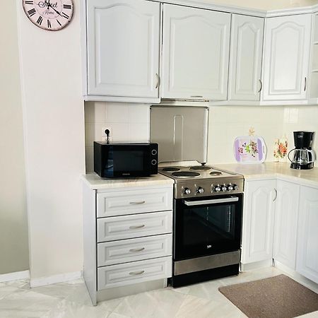 Central Family Apartment Preveza Buitenkant foto